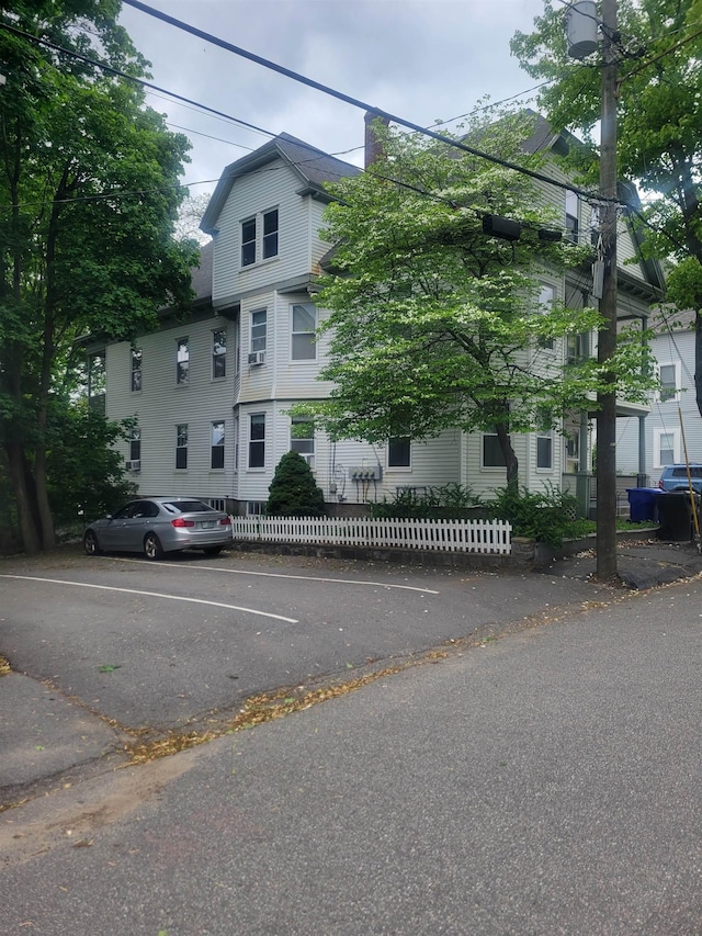 20-22 Buzzell St, Manchester, NH 03103