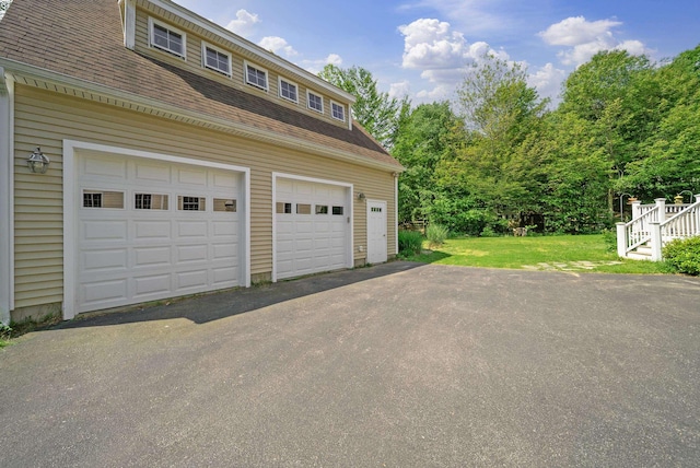 109 Temple Rd, Wilton, NH 03086 - garage featuring driveway
