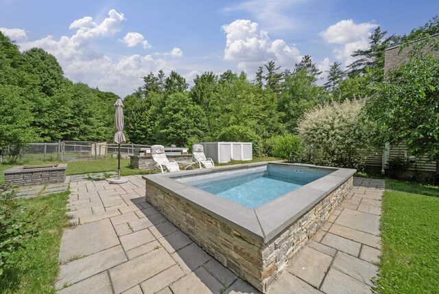109 Temple Rd, Wilton, NH 03086 - view of pool with a jacuzzi and a patio area
