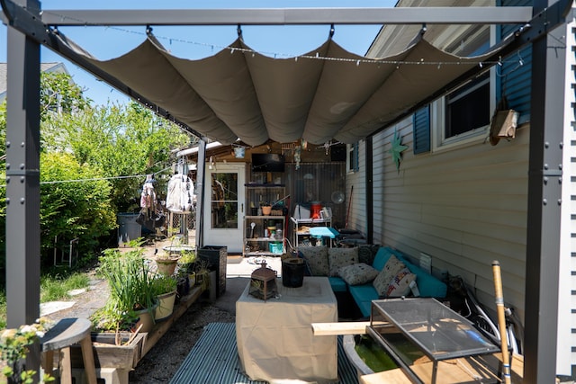 509 Cedar St, Manchester, NH 03103 - view of patio / terrace