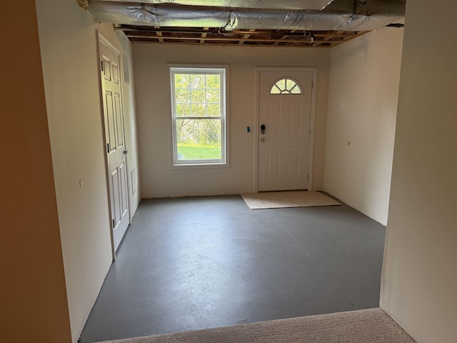 106 Karatzas Ave, Manchester, NH 03104 - entryway with concrete floors
