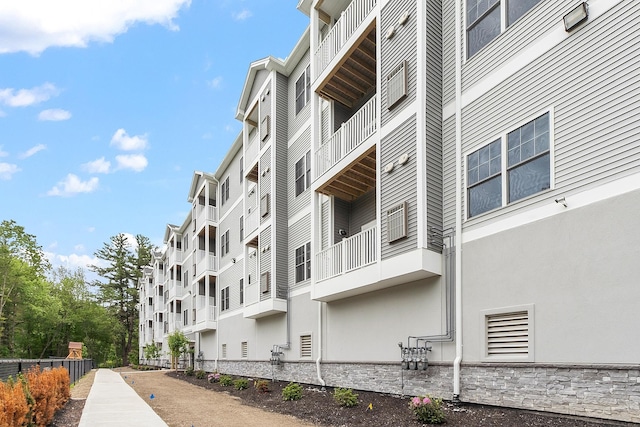 10100 S Willow St Unit 105, Manchester, NH 03103 - view of apartment building / complex