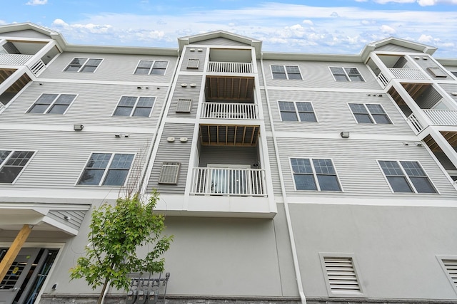 10100 S Willow St Unit 105, Manchester, NH 03103 - view of apartment building / complex