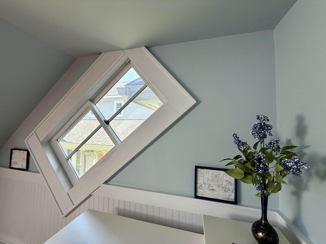 83 Maple St, Morristown, VT 05661 - detailed view