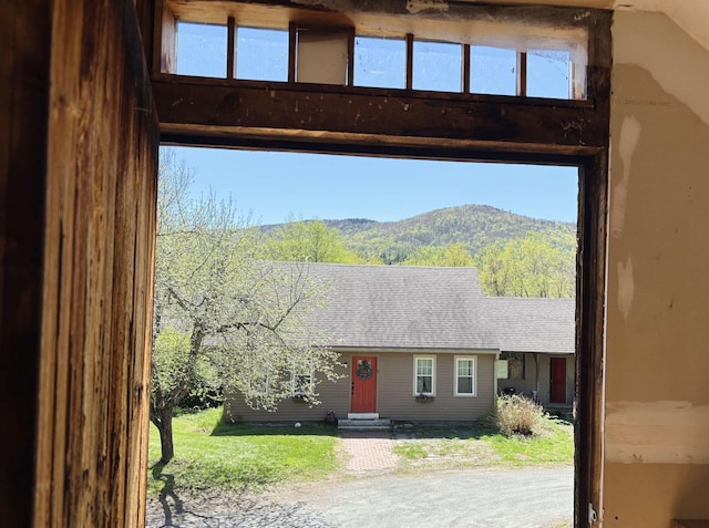 6 Alfano Dr, Enfield, NH 03748 - entryway featuring a mountain view