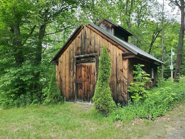 6 Alfano Dr, Enfield, NH 03748 - view of outbuilding