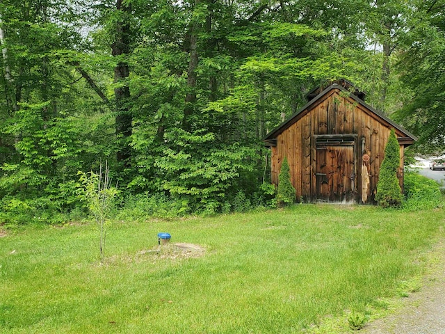 6 Alfano Dr, Enfield, NH 03748 - view of grassy yard featuring a view of trees