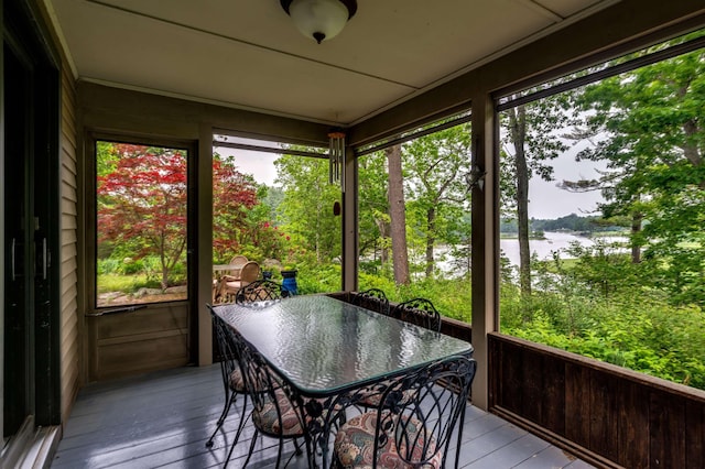 30 Old Piscataqua Rd, Durham, NH 03824 - sunroom with a water view and outdoor dining area