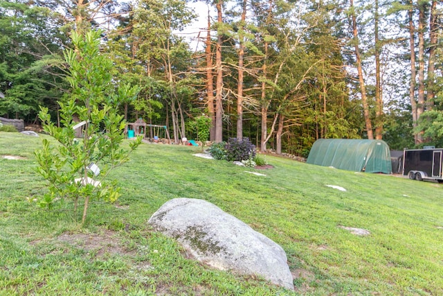 83 Tamworth Rd, Tamworth, NH 03886 - view of grassy yard