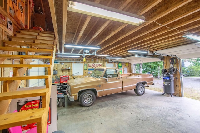 83 Tamworth Rd, Tamworth, NH 03886 - view of garage