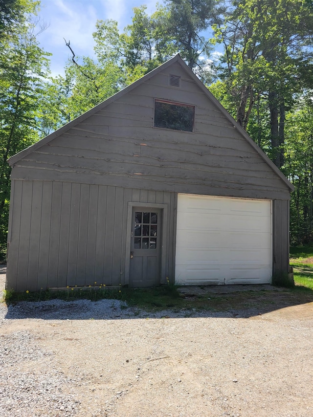 49 Tabor Cir, Albany, NH 03818 - detached garage with driveway