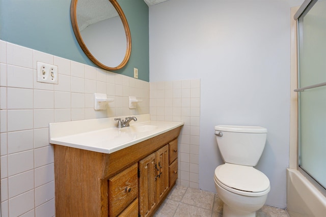 8 Jakes Ln, Merrimack, NH 03054 - bathroom featuring tile walls and vanity