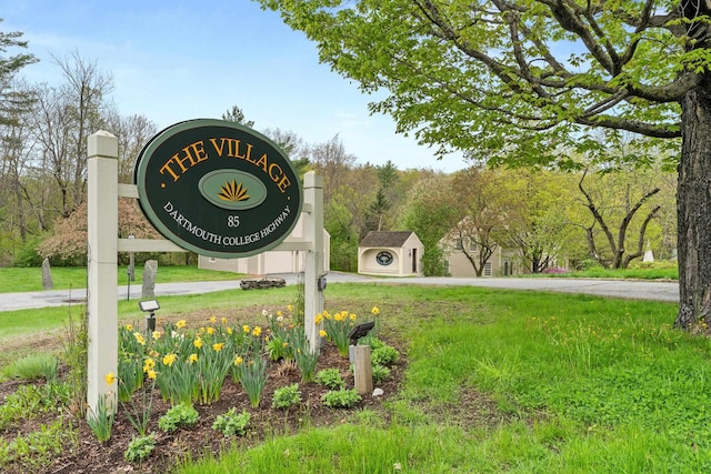 85 Dartmouth College Hwy Unit 204, Lyme, NH 03768 - view of community sign