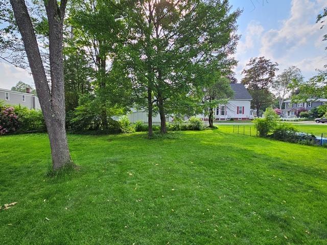 93 S Lincoln St, Keene, NH 03431 - view of green lawn