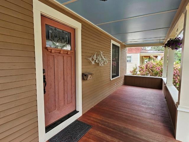 93 S Lincoln St, Keene, NH 03431 - property entrance with a porch