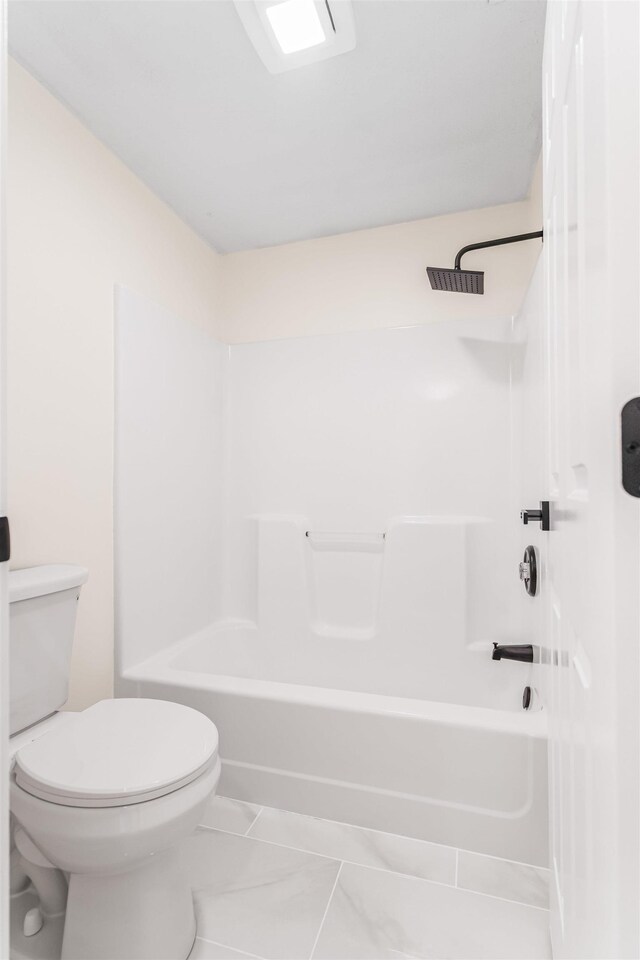 48 Eastmeadow Way, Manchester, NH 03109 - full bath featuring toilet and shower / bathtub combination