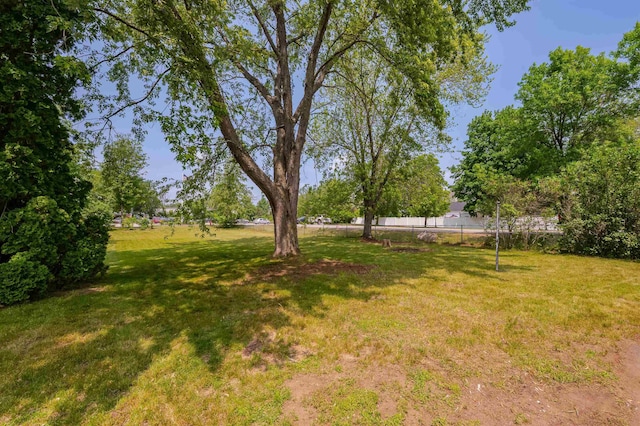 10 Eastern Ave, Rochester, NH 03867 - view of yard