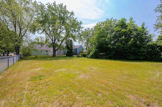 10 Eastern Ave, Rochester, NH 03867 - view of yard