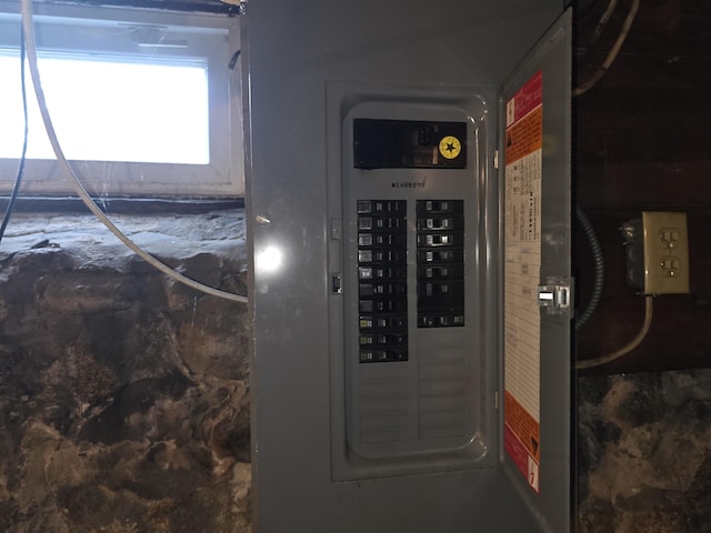 793 S Beech St, Manchester, NH 03104 - utilities featuring electric panel