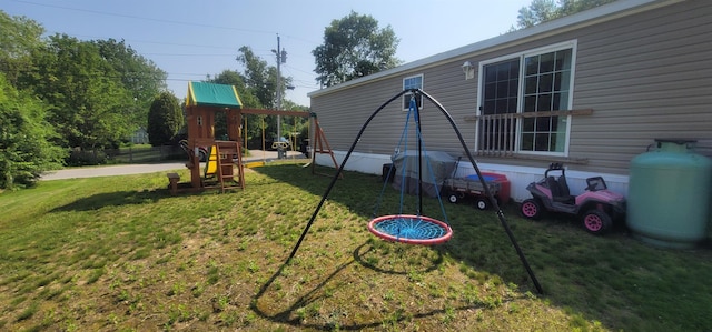 5 Mildred Ave, Raymond, NH 03077 - view of green lawn featuring a playground