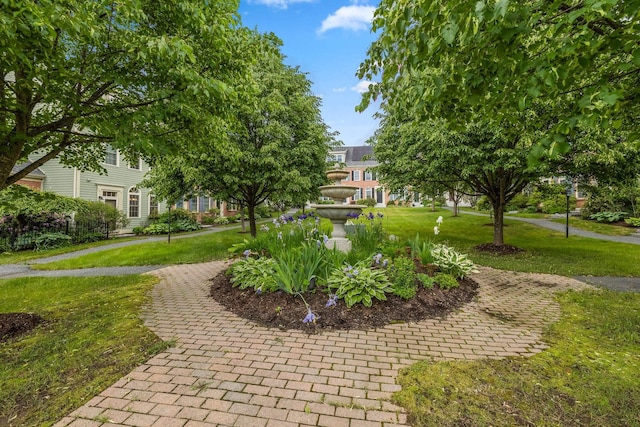 7 Shadow Brook Dr, Hanover, NH 03755 - surrounding community with a lawn