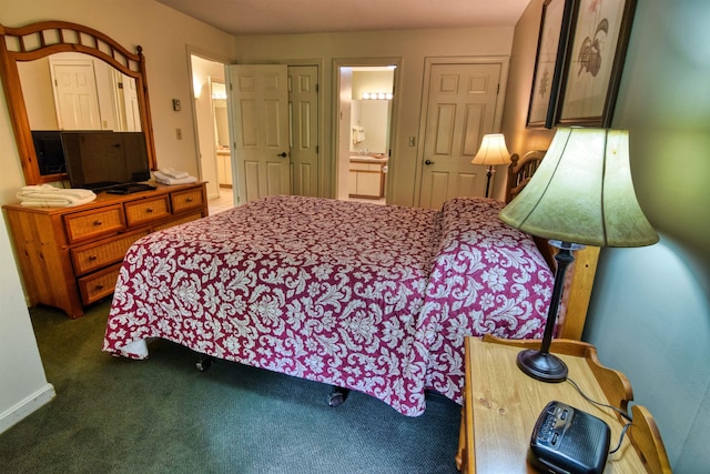 164 Deer Park Dr Unit 173A, Woodstock, NH 03262 - carpeted bedroom featuring ensuite bath