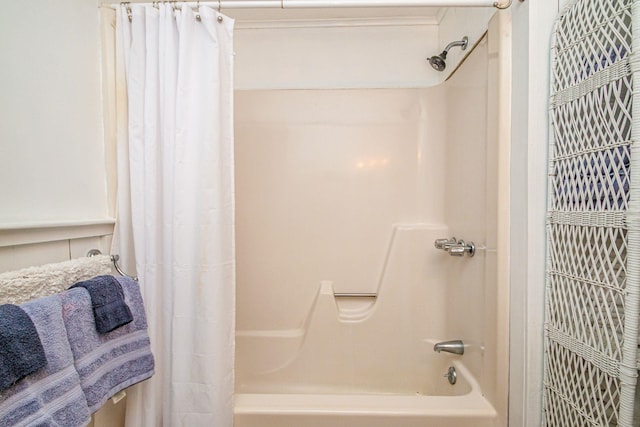 435 Rolling Ridge Rd, Bartlett, NH 03812 - bathroom featuring shower / tub combo