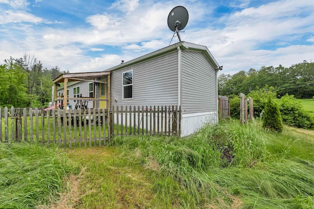205 Windsor Rd, Hillsborough, NH 03244 - view of side of home