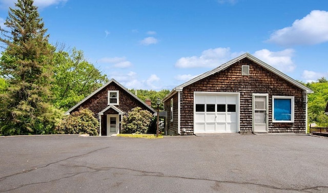 23 Riverlake St, Alton, NH 03810 - detached garage with asphalt driveway