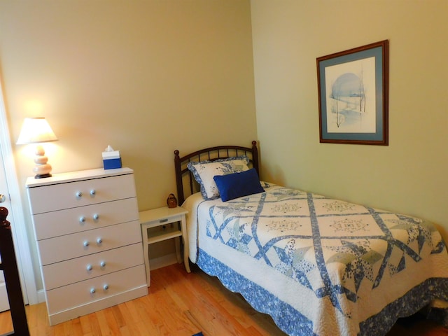 150 Pleasant Pond Way Unit 15, Manchester, NH 03102 - bedroom with light wood-style floors