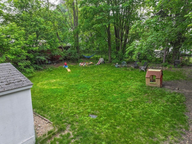 5 School St, Tilton, NH 03276 - view of yard
