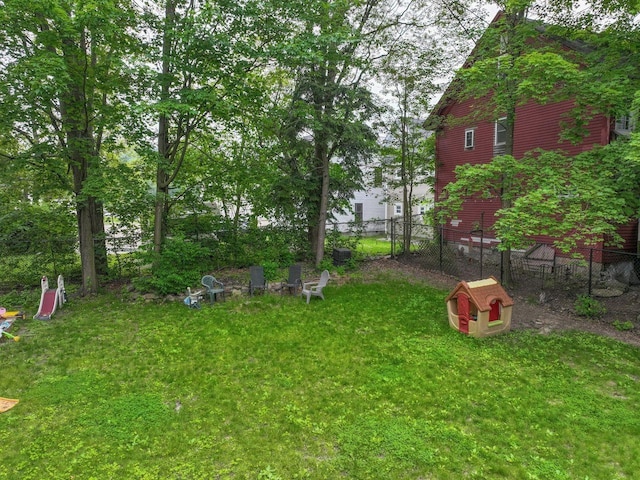 5 School St, Tilton, NH 03276 - view of yard