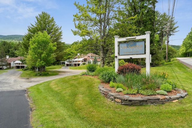 149 Club Sugarbush N Rd, Warren, VT 05674 - community / neighborhood sign featuring a yard and asphalt driveway
