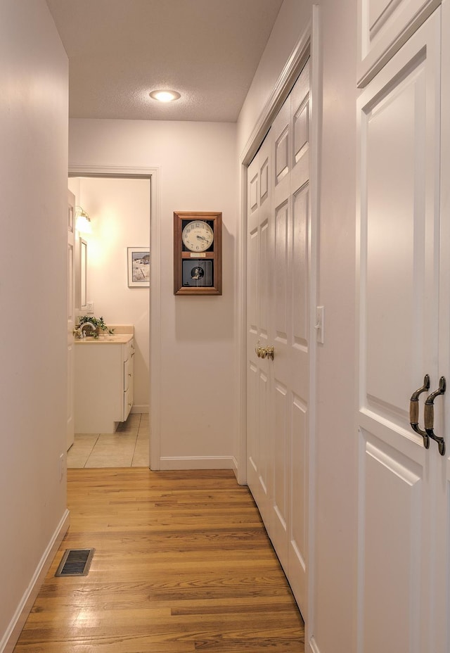 53 Summit Ridge Dr, Keene, NH 03431 - hall featuring light wood-style floors and recessed lighting