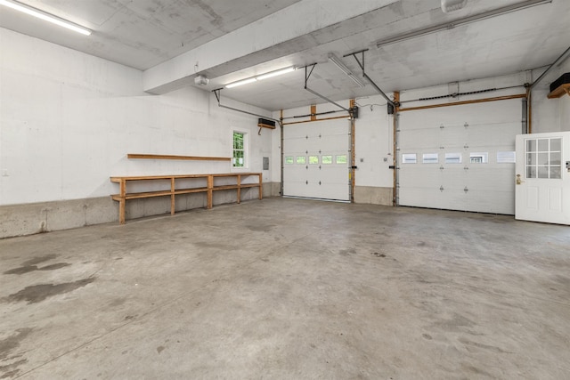 8 Aulson Rd, Salem, NH 03079 - view of garage
