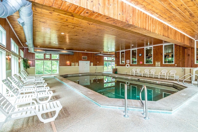 11E- Seasons Of Attitash Rd Unit E, Bartlett, NH 03812 - indoor community pool with a hot tub