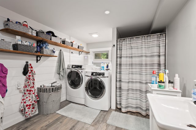 5 Michaels Way, Laconia, NH 03246 - laundry room featuring washing machine and dryer, light wood finished floors, and recessed lighting