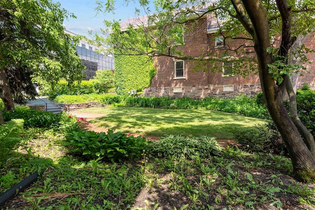 89 College St Unit A-2, Burlington, VT 05401 - view of green lawn