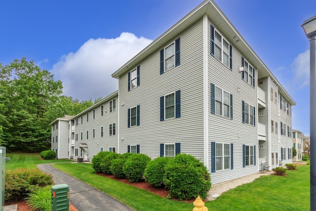 4 Crestview Cir Unit 106, Londonderry, NH 03053 - view of property