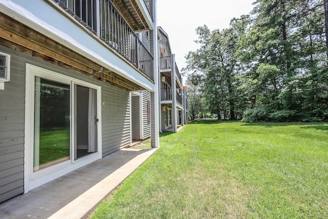 120 Fisherville Rd Unit 8, Concord, NH 03303 - view of green lawn