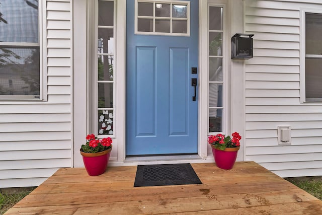 57 Central St, Farmington, NH 03835 - entrance to property