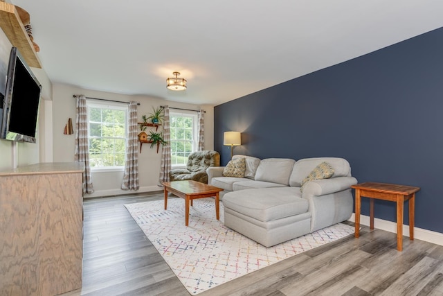 5 Turnpike St, Pembroke, NH 03275 - living room featuring wood finished floors