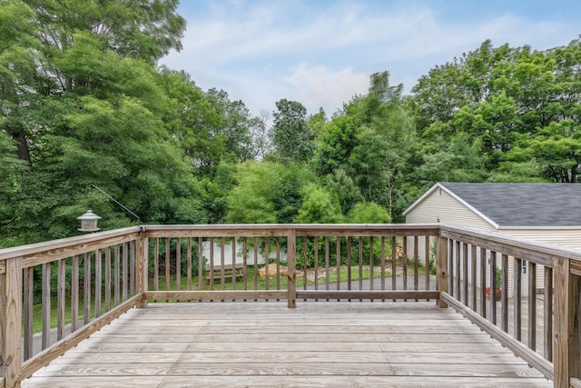 5 Turnpike St, Pembroke, NH 03275 - view of wooden deck