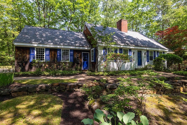 4 Spaulding St, Concord, NH 03301 - view of front of home with a chimney