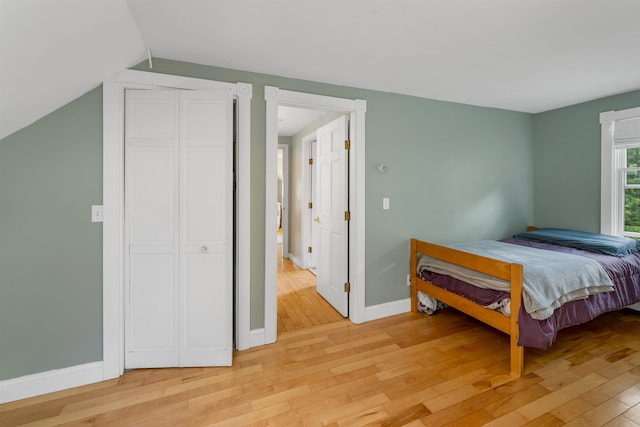 400 Turkey St, Tamworth, NH 03886 - bedroom featuring light wood finished floors and lofted ceiling