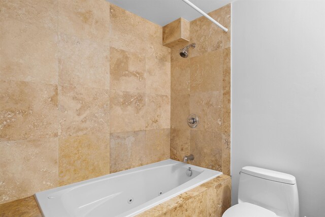 12 Cornwall Pl, Farmington, NH 03835 - full bath with toilet and a combined bath / shower with jetted tub