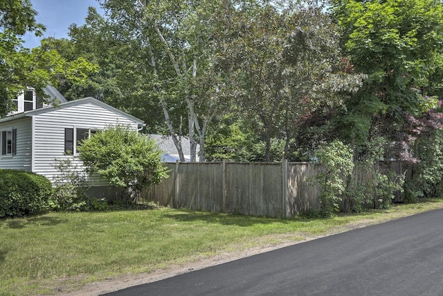 67 Pine Ave, Keene, NH 03431 - view of yard