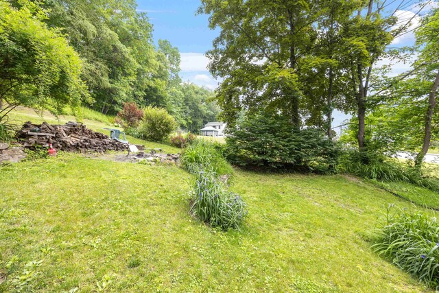 236 N Main St, Franklin, NH 03235 - view of green lawn
