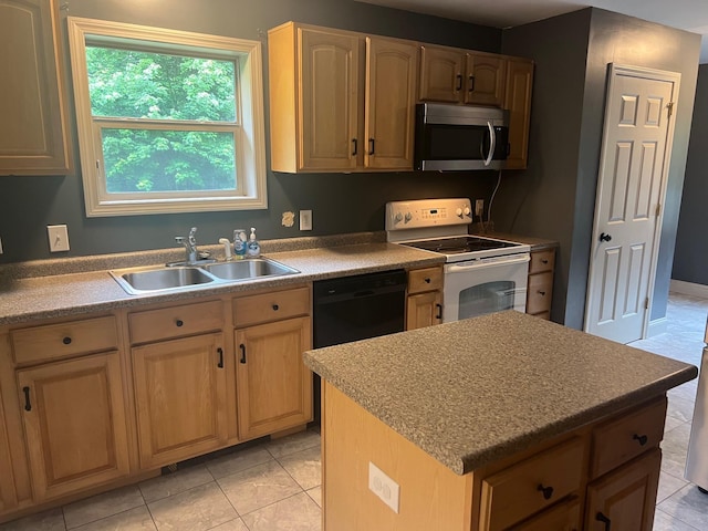 390 Rte 153, Middleton, NH 03887