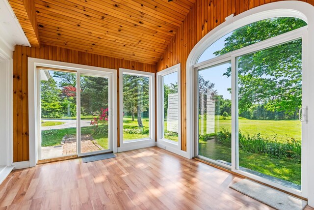 157 Seamans Rd, New London, NH 03257